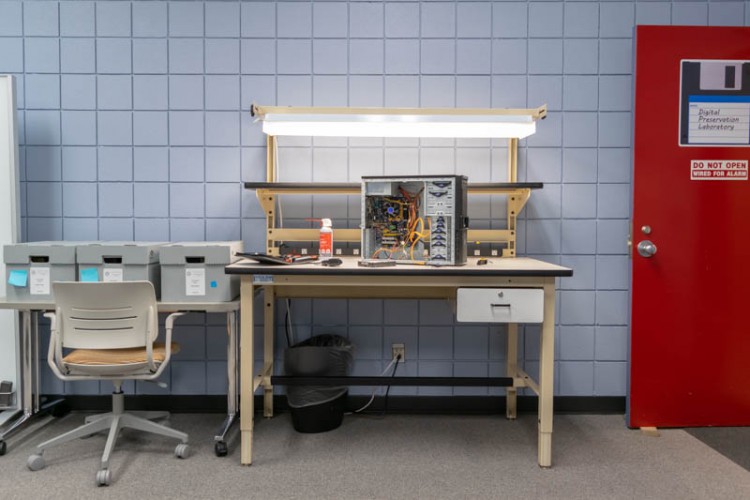 Electrostatic work bench